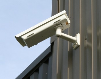 Cam�ra ext�rieure dans caisson de protection, visualisation parking