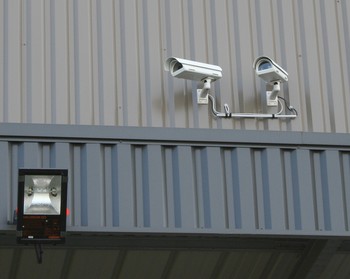 cameras ext�rieures dans caisson de protection